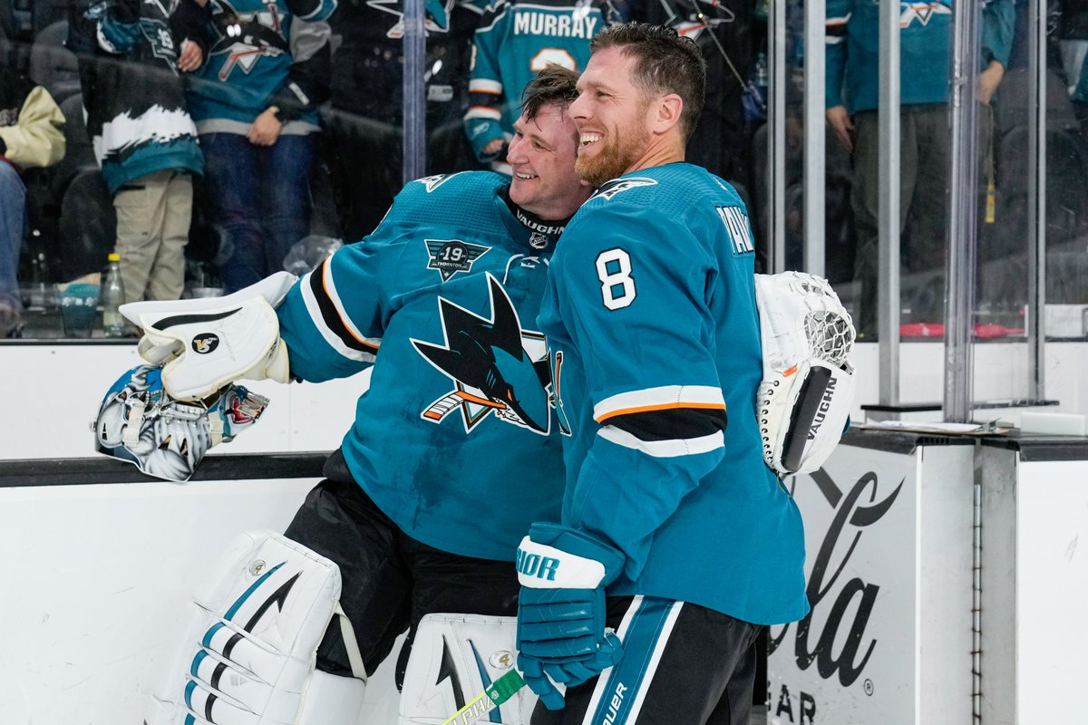 SanJoseSharks's tweet photo. For tonight, Joe Pavelski was back in Teal. 🫶

#19ForeverTeal x #GreatestOfAllTeal https://t.co/oOoMqtdRx8