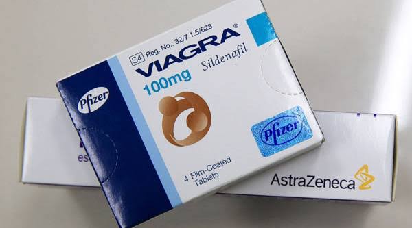 AbidNaeem_7701's tweet image. Side effects of viagra:

- flushing 
- headache 
- blue vision 
- hearing loss
- eye (optic) nerve damage
- hypotension (abnormally low BP)

Know this!
#Viagra #Sideffects #หลิงออม