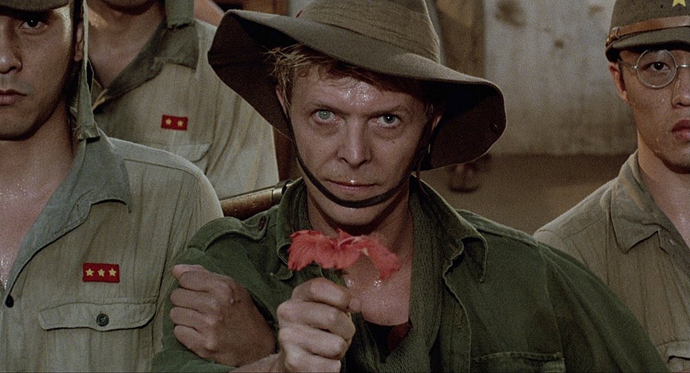 #전장의크리스마스 #오시마나기사감독 #데이비드보위 #류이치사카모토 #기타노다케시 [씨네21] [송경원 편집장의 오프닝] 희망의 건너편 마지막...