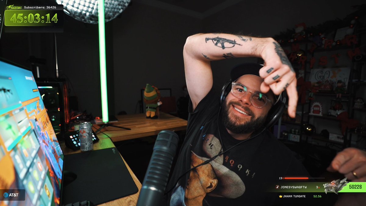 Nadeshot's tweet photo. 50,000 subscribers on Twitch. From the bottom of my heart, thank you gentlemen. https://t.co/4eESTRY6gY