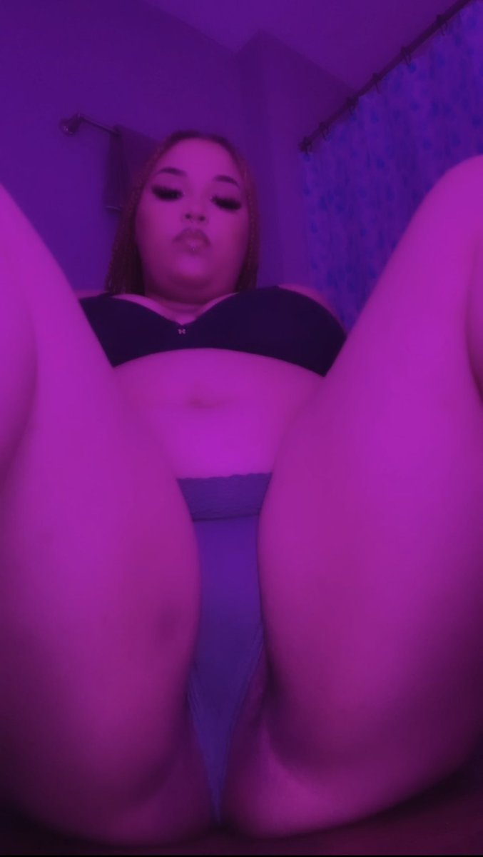 Slutt4Renny's tweet photo. Would you fuck me In missionary?🤭 https://t.co/NIhS7PM9pK