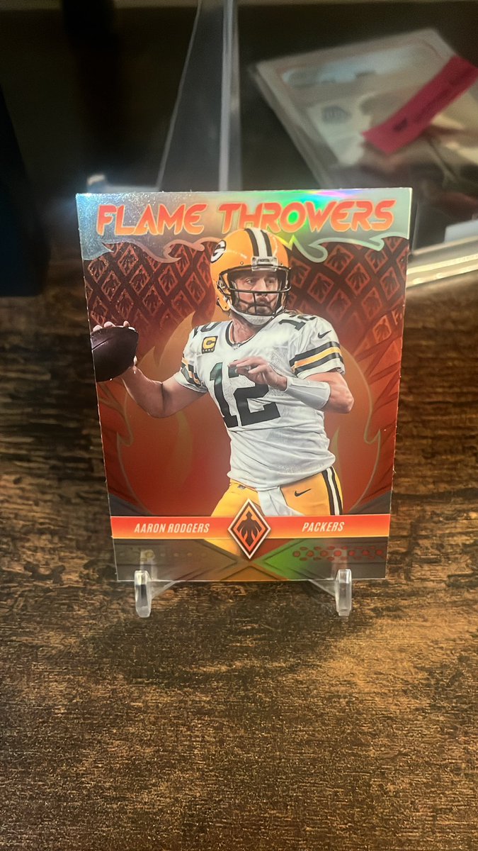 #jkstacks stack until 11/21

Aaron Rodgers Flame Throwers

$2

Check pinned tweet for stack details
#thehobby #whodoyoucollect