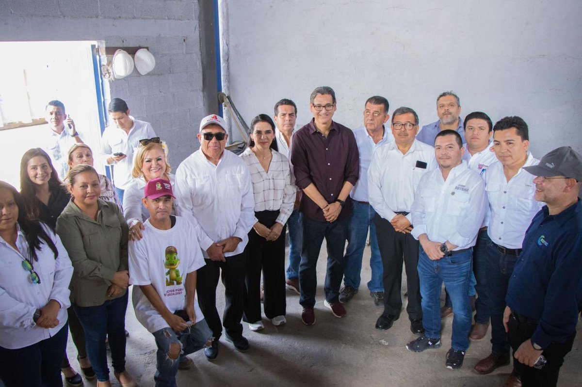 erasmoglz's tweet photo. Recorrimos el Centro de Transferencia de Residuos Sólidos en Tampico, acompañado por mis compañeros y amigos Presidentes Municipales, @MonicaVTampico y @armando_4t.

Nuestro compromiso es trabajar en soluciones innovadoras y sostenibles para nuestra zona conurbada #aDarle! https://t.co/2XUOmiVIOV