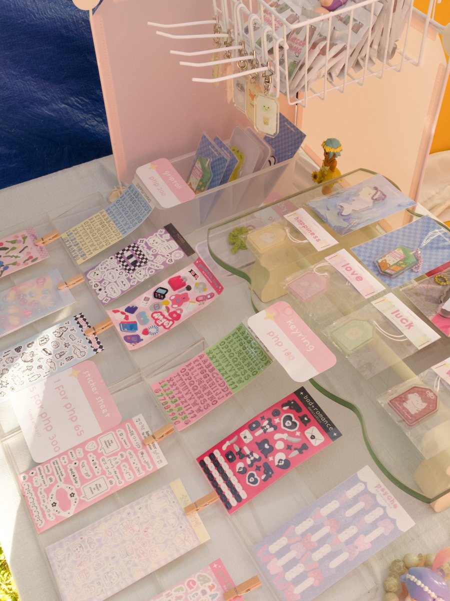 selling our extra copies of haikyu vol 32 and yona of the dawn vol 35 here @ MCHS ⭐️

we’ll be here until 5:30 pm 🙂‍↕️

#MCHSLUMERUS