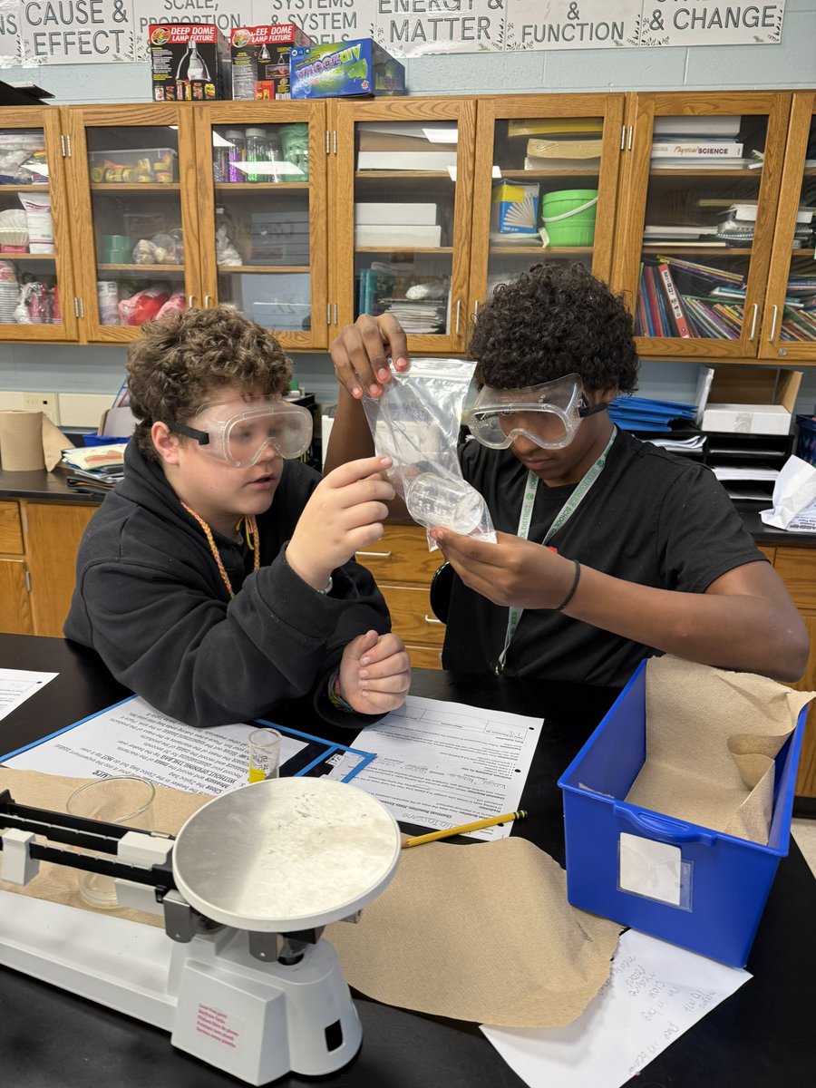 Ms. Saraniero tweet media