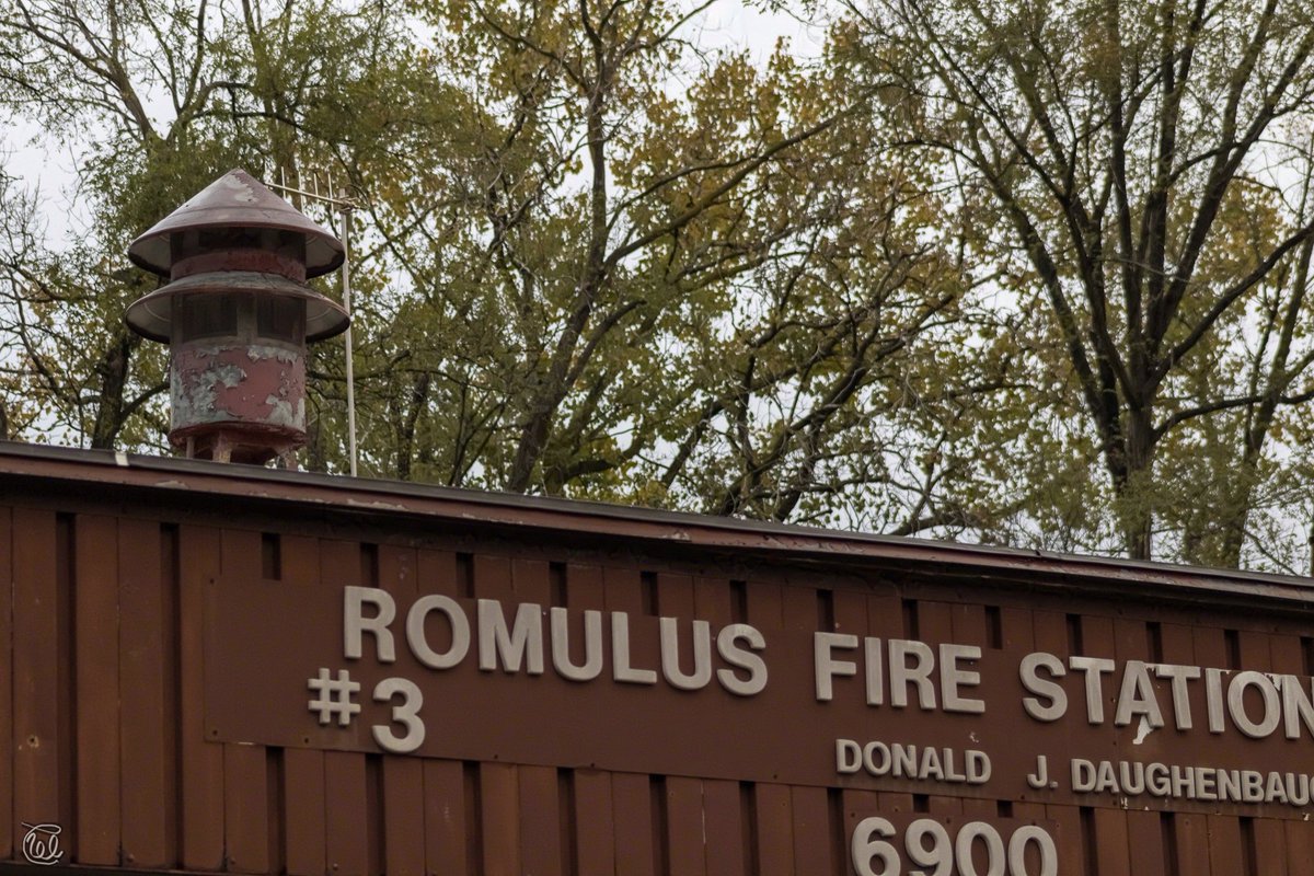 Blixt1000's tweet photo. 📸Photographs of the Model 3 in Romulus, Michigan.
#Sirens #siren #photoghraphy #art #noAI #artists 

🌐-PHOTO INFO- 
-Date Taken: October 13th, 2024 
-Where: Fire Station 3, Romulus, Michigan, USA 
-Camera: Canon EOS Rebel T7 
-Programs: Adobe Lightroom 4.4 https://t.co/JzfvtRTjn0