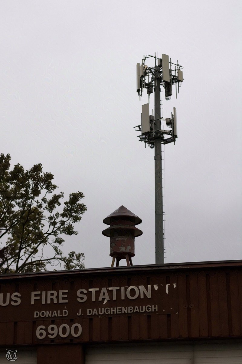 Blixt1000's tweet photo. 📸Photographs of the Model 3 in Romulus, Michigan.
#Sirens #siren #photoghraphy #art #noAI #artists 

🌐-PHOTO INFO- 
-Date Taken: October 13th, 2024 
-Where: Fire Station 3, Romulus, Michigan, USA 
-Camera: Canon EOS Rebel T7 
-Programs: Adobe Lightroom 4.4 https://t.co/JzfvtRTjn0