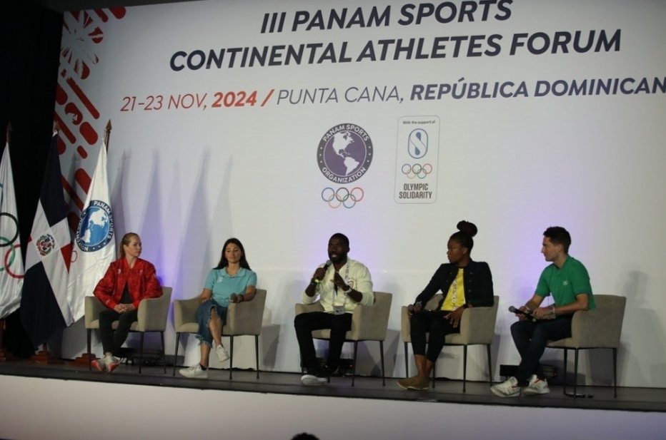 OfficialCOV's tweet photo. Nuestros atletas olímpicos, Denisse Fuenmayor  y Leonel Martínez representan a Venezuela en el III Foro de Atletas de Panam Sports que se lleva a cabo en Punta Cana 🇩🇴

Ambos son parte de la élite deportiva del Continente!

#panamsports #athletes #olympic https://t.co/883Gv0DD9O