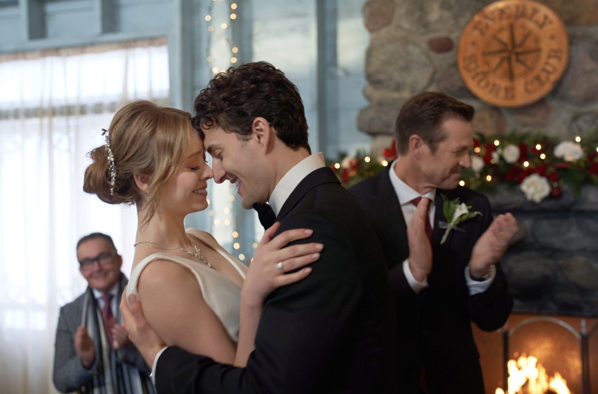 hallmarkchannel's tweet photo. Thanks for tuning in, we hope you enjoyed #ToHaveAndToHoliday of #CountdownToChristmas! Tune in Thursday at 8/7c for #DebbieMacomber’s Joyful Mrs. Miracle kicking off #MerryThanksgivingWeekend https://t.co/PmyyBT3Cdq