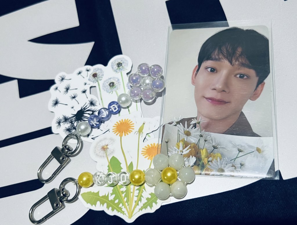 kaidaeist's tweet photo. ₊˚⊹ Fan support for #BeyondTheDOOR_Manila ₊˚⊹

🌻 Chen Keyring 🌻

🌼 rt and like
🌼 Soons and OT9 only
🌼 1:1, limited quantity

#CHEN #Beyond_the_DOOR_in_MANILA #BeyondTheDoor #첸 https://t.co/hTvpMtKWLj