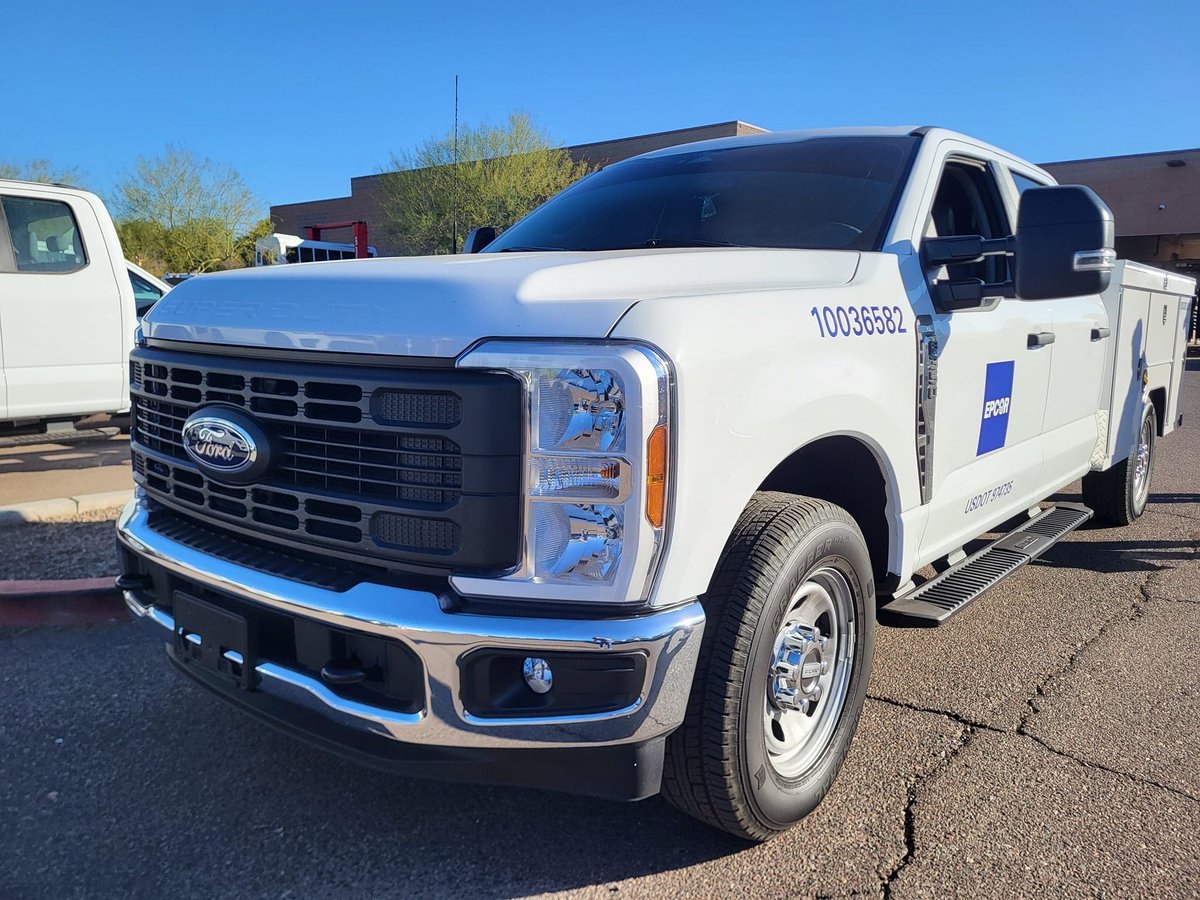 HickeyNum1's tweet photo. Your customers count on you. You can count on us. @PeoriaFord Commercial is committed to growing your fleet so you can deliver - on time, every time. 🚛💼 #BusinessGrowth #FleetSupport https://t.co/5Slqe2nOye