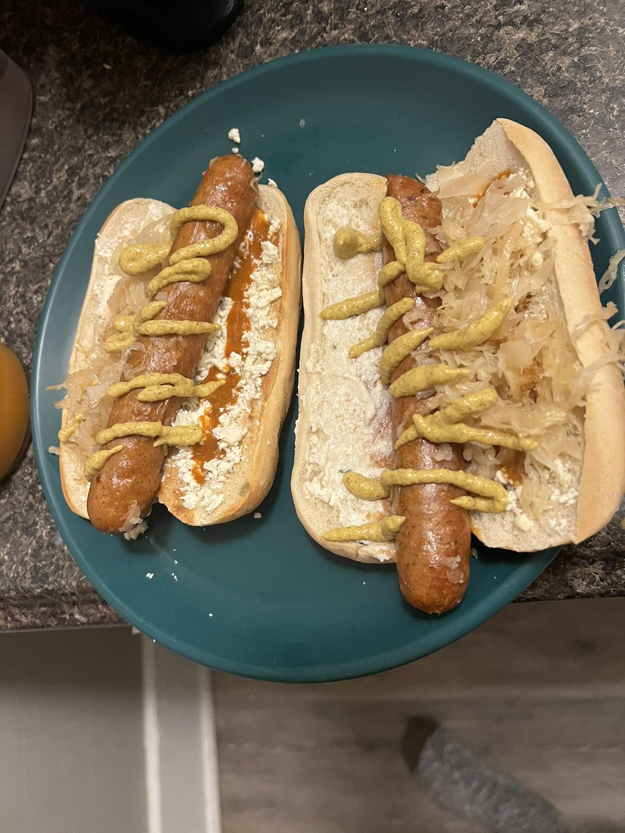 Veterinary assistant the way I’m about to put a couple dogs down 😋😋😋