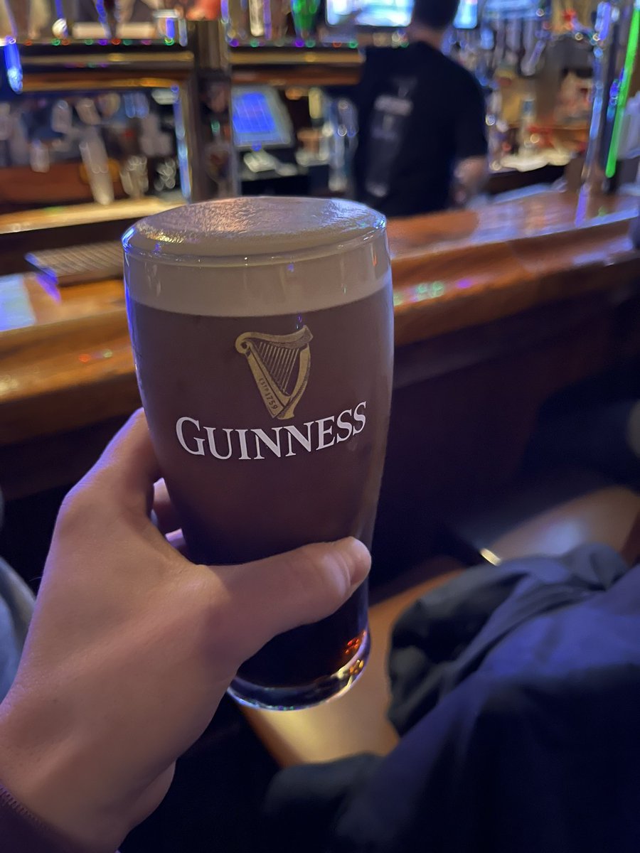 irishStout5's tweet photo. Happy Friday @lverrochi @Matt_Bris1 @czanelli23 @cup_of_joe4 @beautifulpints https://t.co/DhX3WJ9Fr8