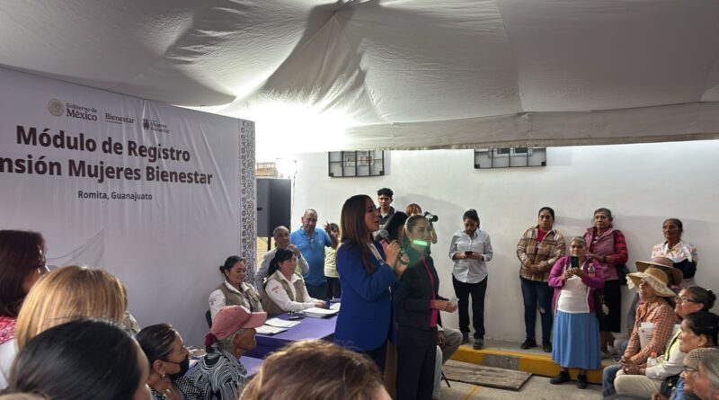 NewsSanmiguel's tweet image. #ULTIMAHORA @Claudiashein se reunió con la gobernadora @LibiaDennise en #Romita.
✅ Inauguró un Banco del Bienestar y presentó #ProgramasSociales.
👥 Pocos asistentes, la mayoría enterados por redes.
📍 La gira cerró con una reunión privada en la #GuardiaNacional
📸🎙️@periodicoam