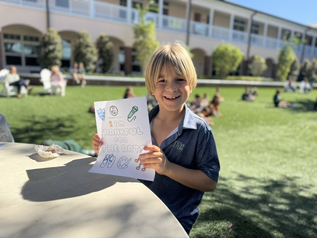 PineCrestArts's tweet image. More moments from today’s “Tunes ‘n’ Treats” pop-up—a fantastic community-building event that left students and teachers smiling from ear to ear. #PCFineArts