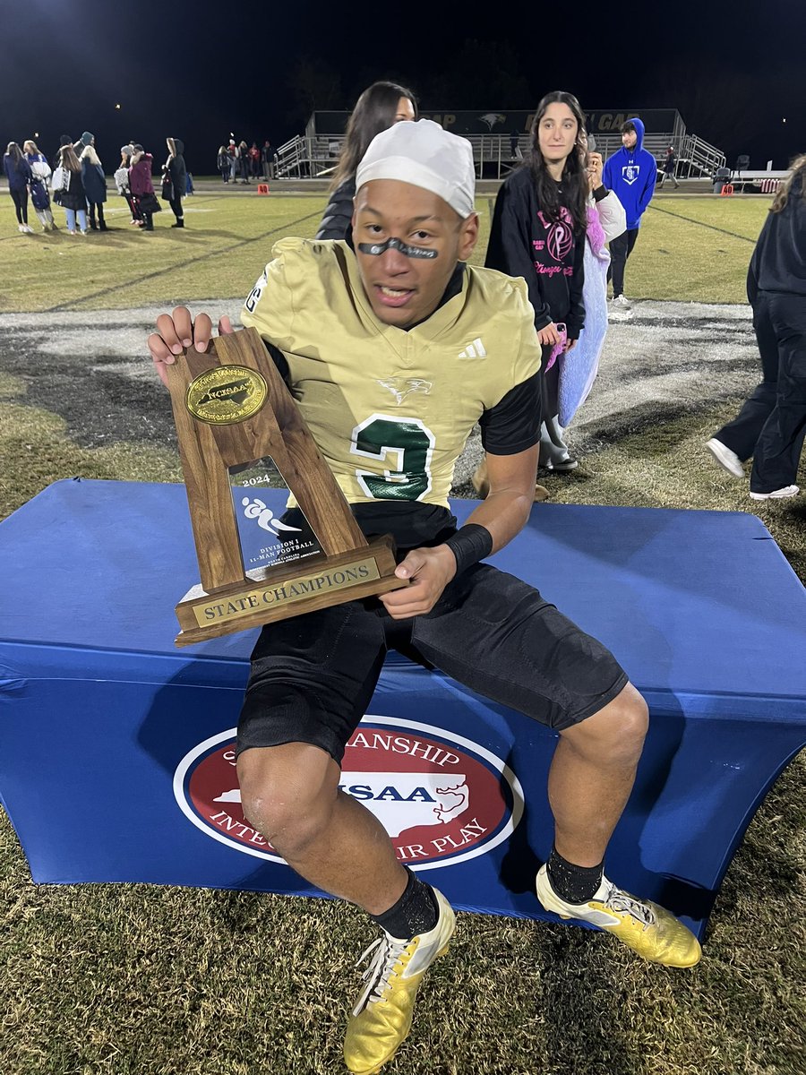 anthonyquinnjr's tweet image. Beyond blessed to be a state champion , Conference Athlete of The Year, and First Team NCISAA All State as a RB...I want to thank for my Lord &amp;amp; Savior Jesus Christ for allowing me to showcase my talents and come out victorious to end my High School career!!