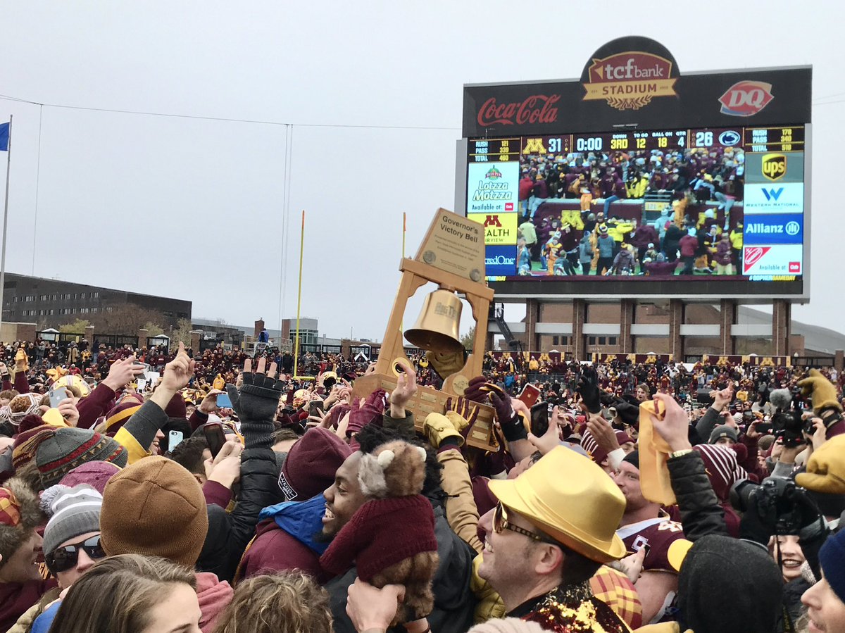 MattHigg51's tweet photo. Gearing up for tomorrow and reminiscing about the last time No. 4 Penn State visited The Bank. 

#RowTheBoat #SkiUMah #GoGophers https://t.co/uiDaY0k4iR