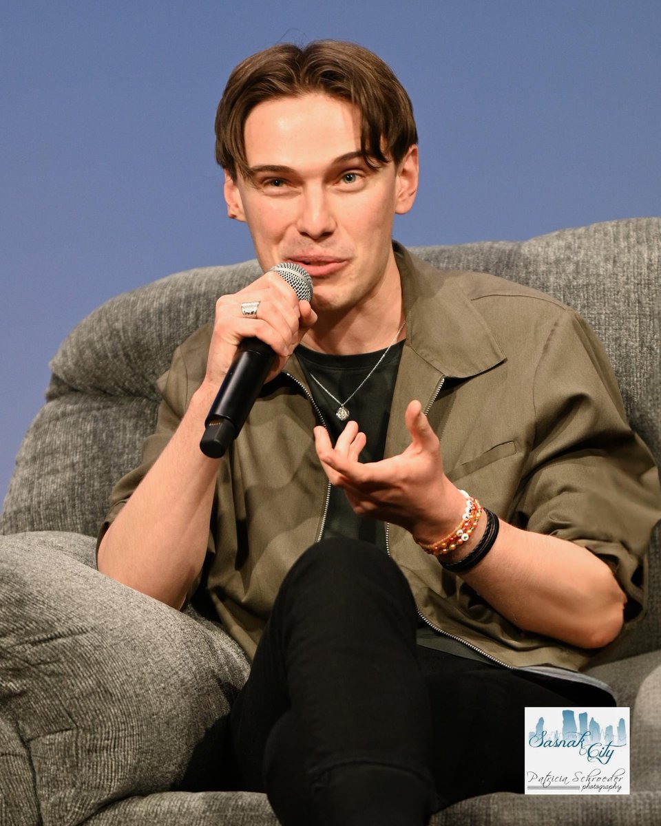 Paul Gorman, thanks for joining us in Kansas City for Sasnak City’s The Gathering event last weekend! Your first event with us and we loved having you here! 
#paulgorman #sasnakcity #Outlander