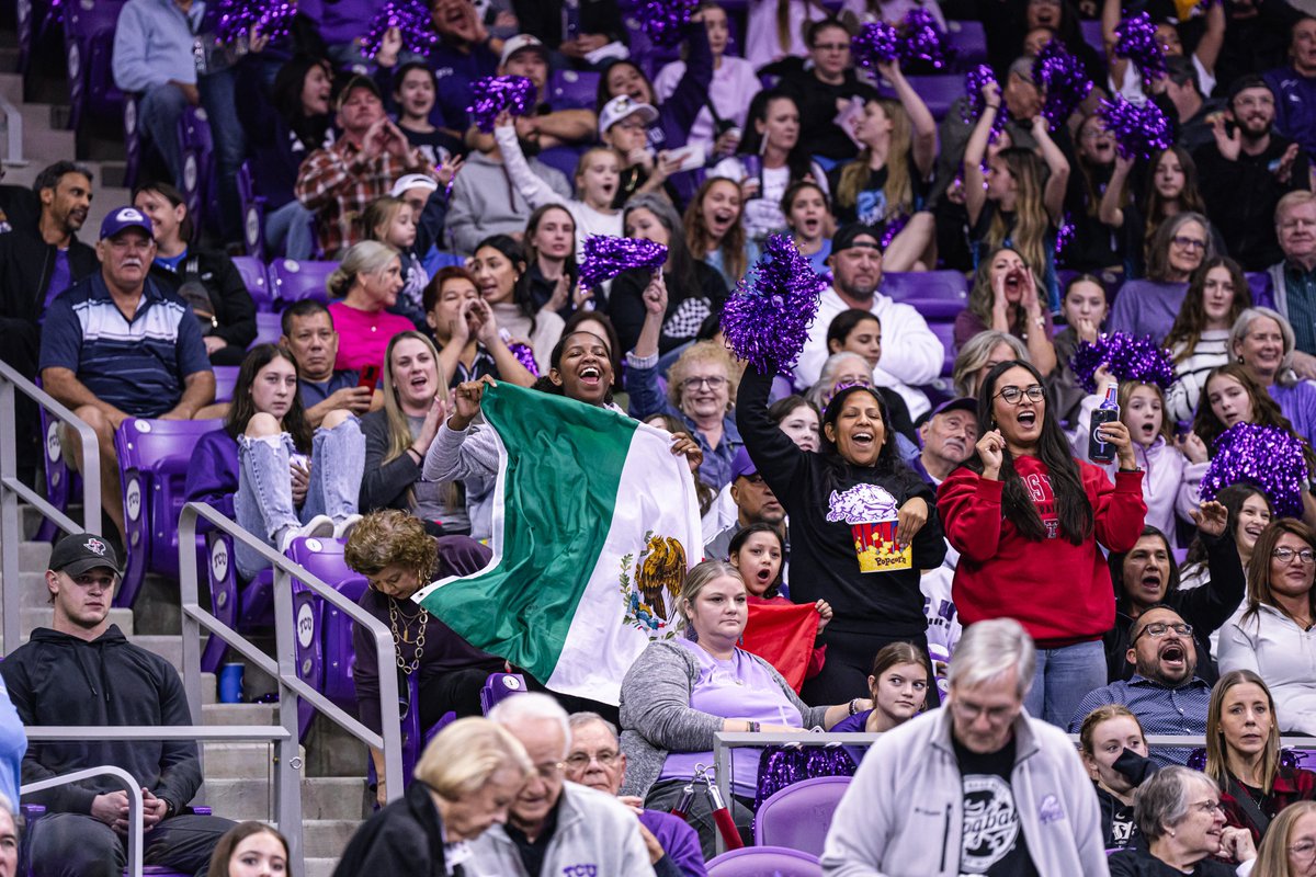 frog fam showed out tonight for our seniors 🫶

#gofrogs