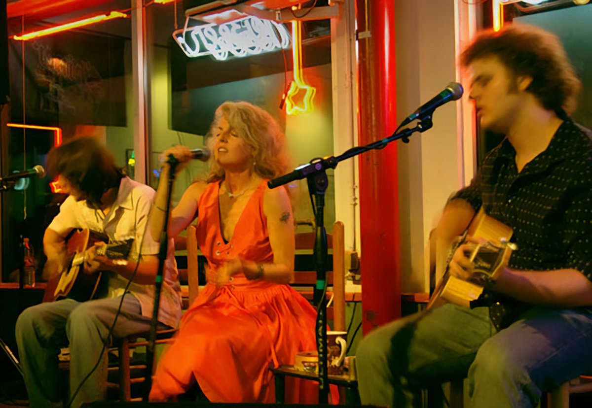 Traces of Texas tweet media