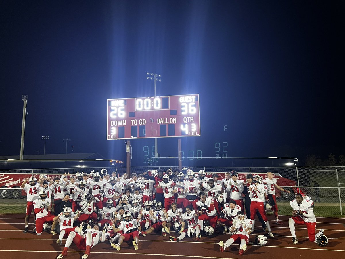 FINAL
BISHOP KENNY: 36
GODBY: 26
We will take on Raines next Friday in the Regional Final!
#KennyPride #SetApart