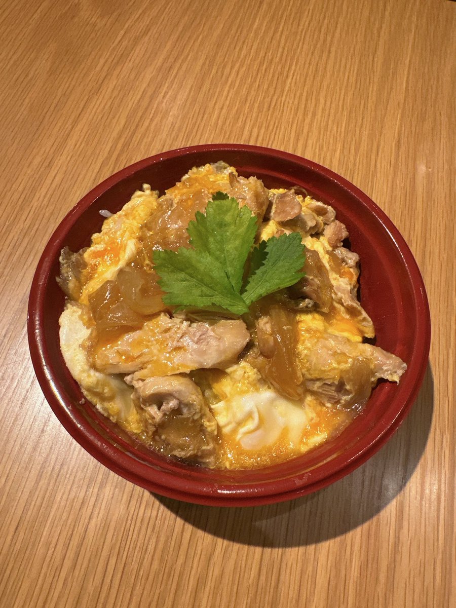 DEEPFOREST1001's tweet photo. ゲリラ販売します
今日明日12時頃から親子丼販売します https://t.co/aRu8KjJ8Sv
