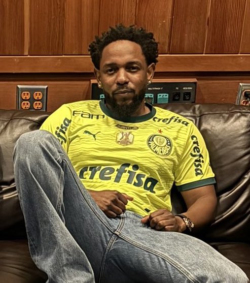 rapoutcontext's tweet image. A rivalidade tá em peso mesmo pqp 👀