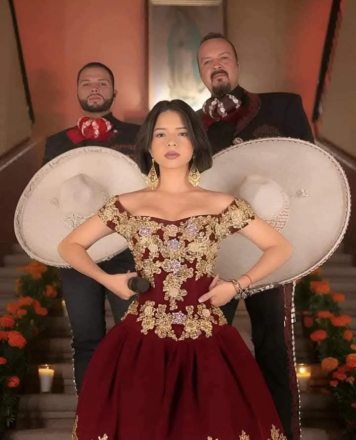 _davidluis1's tweet image. Cazzu y Inti    ❤️          //     Los Aguilar     👍🏻
#cazzu #AngelaAguilar