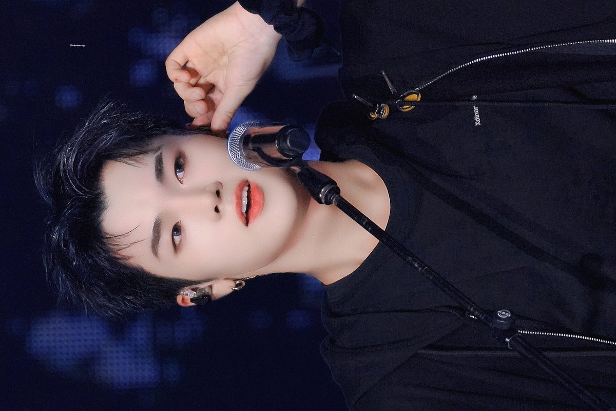 241116 <LIVE and FALL> 콘서트 Day2
💙

#XdinaryHeroes #엑스디너리히어로즈  
#Jungsu #정수