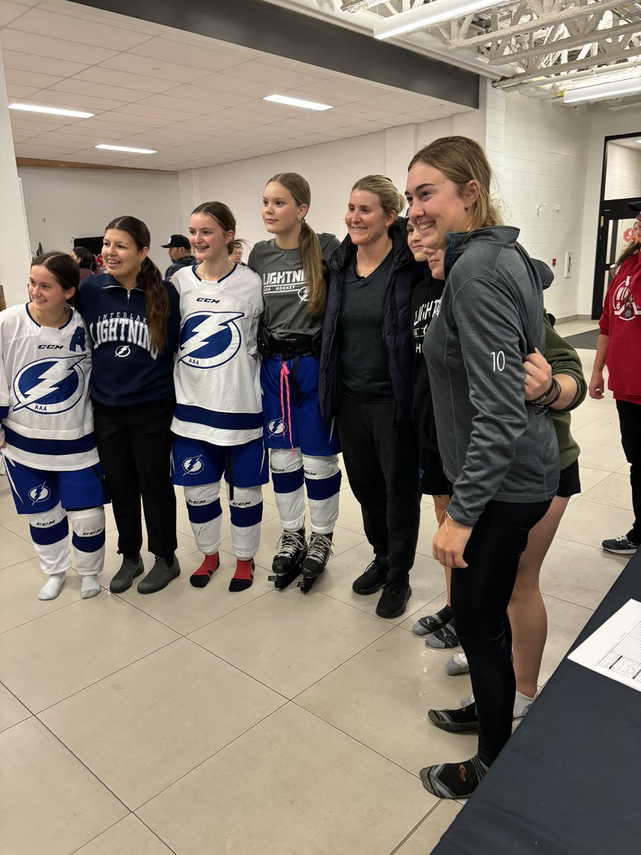 It’s finally here!!! Calgary Wickfest 2024 and Hayley is at 7 Chiefs thrilling the girls.🥰 <a href="/wick_22/">Hayley Wickenheiser</a> <a href="/wickfest/">WickFest</a>
