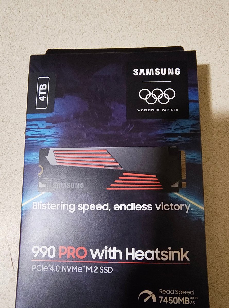 JTVGameOver's tweet photo. Ps5 Pro not only got an OLED TV for it, it also got a storage increase https://t.co/OLH97ahqm3