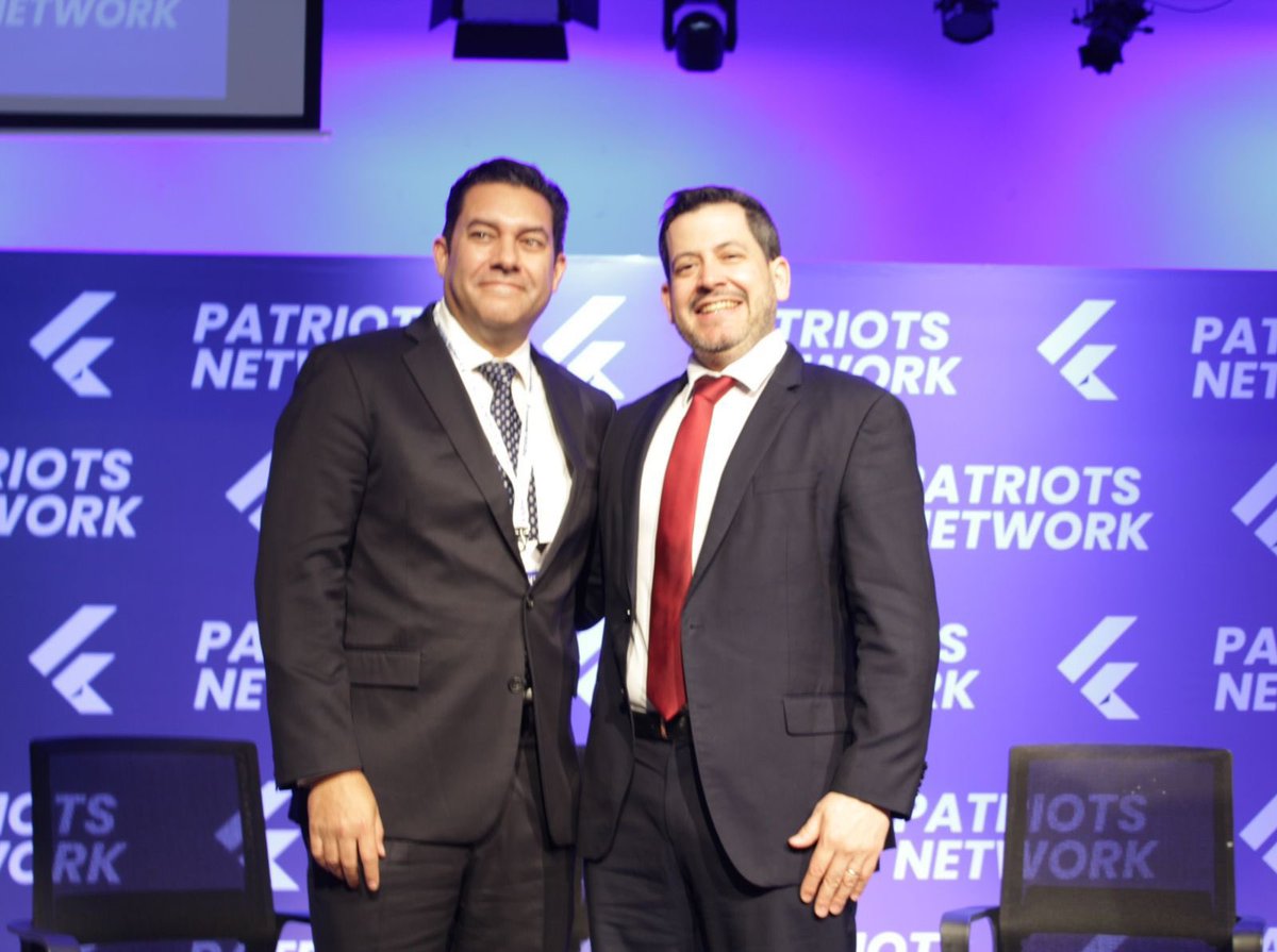 juandiegozelaya's tweet photo. En @PatriotsNet_Off en San Salvador junto la juventud del @PNH_oficial y a líderes como @raulatorre y @camirojas_g en constante defensa de la fe, familia, libertad, propiedad privada y democracia. La ola de Milei 🇦🇷, Bukele 🇸🇻 y Trump 🇺🇸 debe seguir creciendo por una #Latinoamérica libre y fuerte.