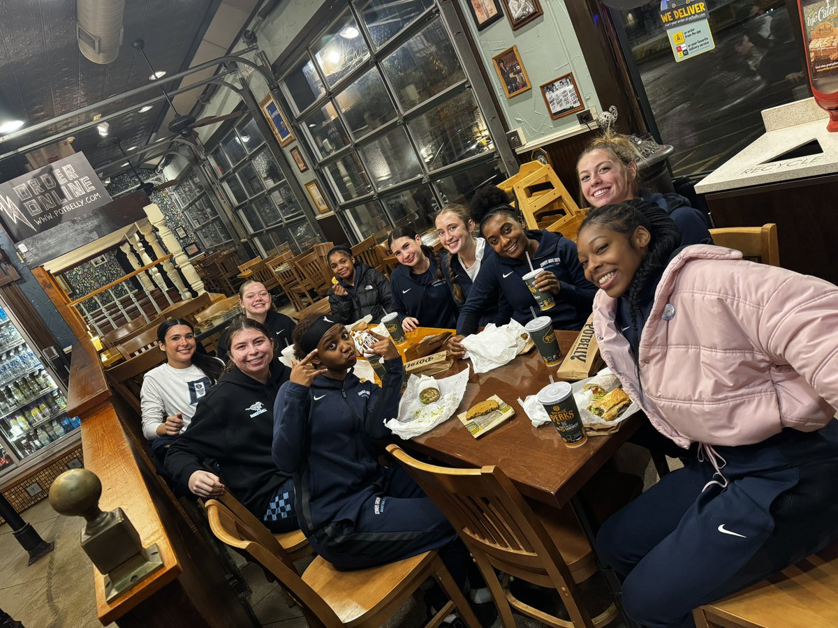 DGSgirlsBBALL's tweet photo. Solid team win over Oswego East to end the York Thanksgiving Tournament followed by team dinner at Potbelly!

@JakylahThomas3 18pt, 71% FG 🔥 
@Hayven_Harden3 11pt, 15 reb, 7 ast 🤩
@Kam_Gillespie_ 10pt, 4 ast
@bulla_alexa 10pt
@KaylaMeyer28 5pt, 9 reb 💪 https://t.co/rtrLrKVV7o