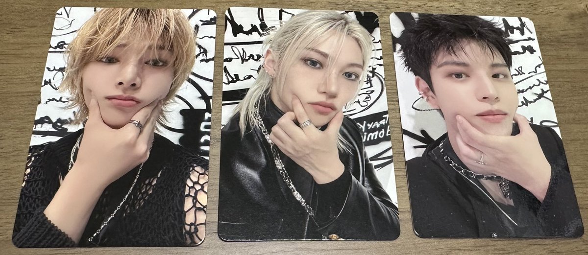 han_0914_da's tweet photo. 스키즈 dominATE 굿즈 포카 교환 !

저 : 사진 속
스테이 : 현진

편하게 DM 주세요 :) https://t.co/UBBpoZWJ2i