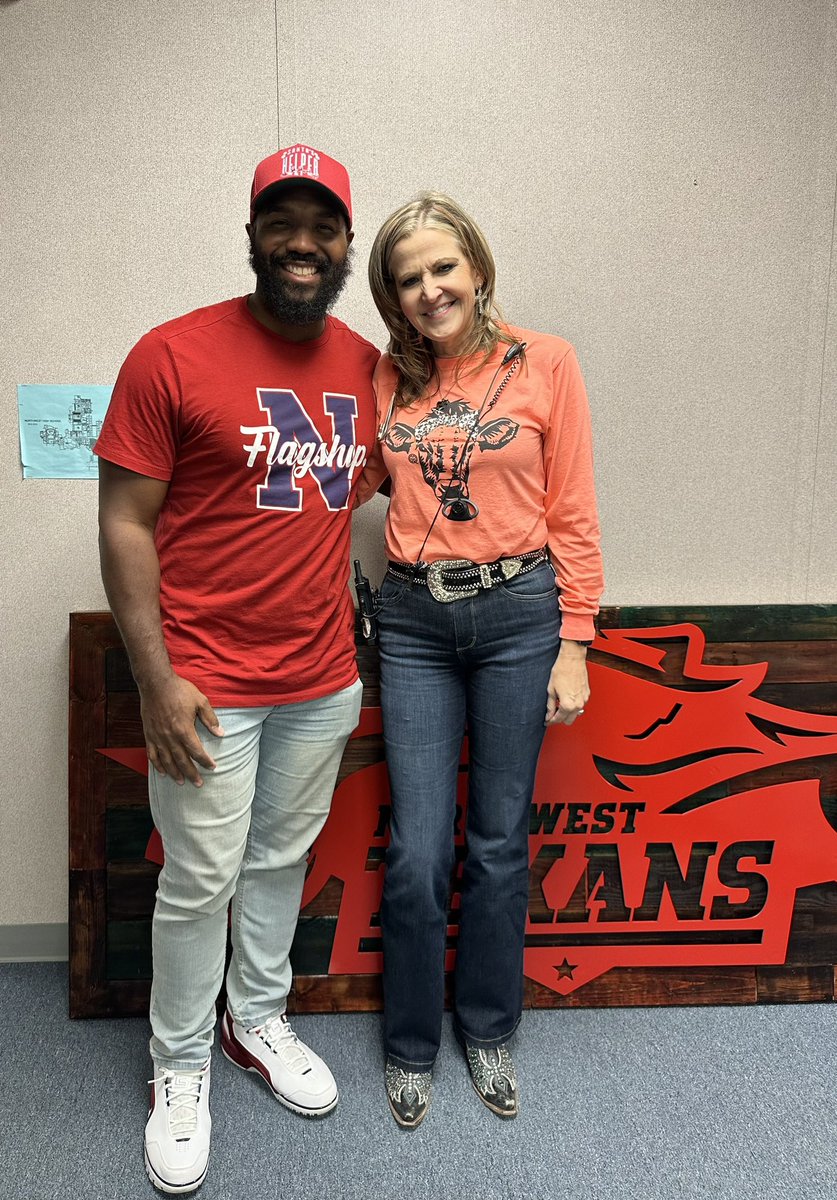 PTranNHS's tweet image. Best surprise visit today from @LearnedNotGiven!