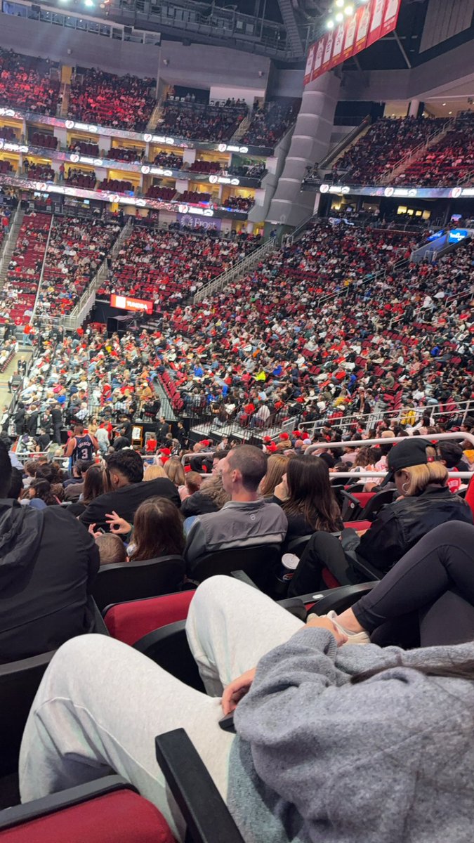 BGamboe380's tweet photo. @KSRonX blue got in here in Houston to see Reed before going to Austin tomorrow https://t.co/kXGLQojwOt