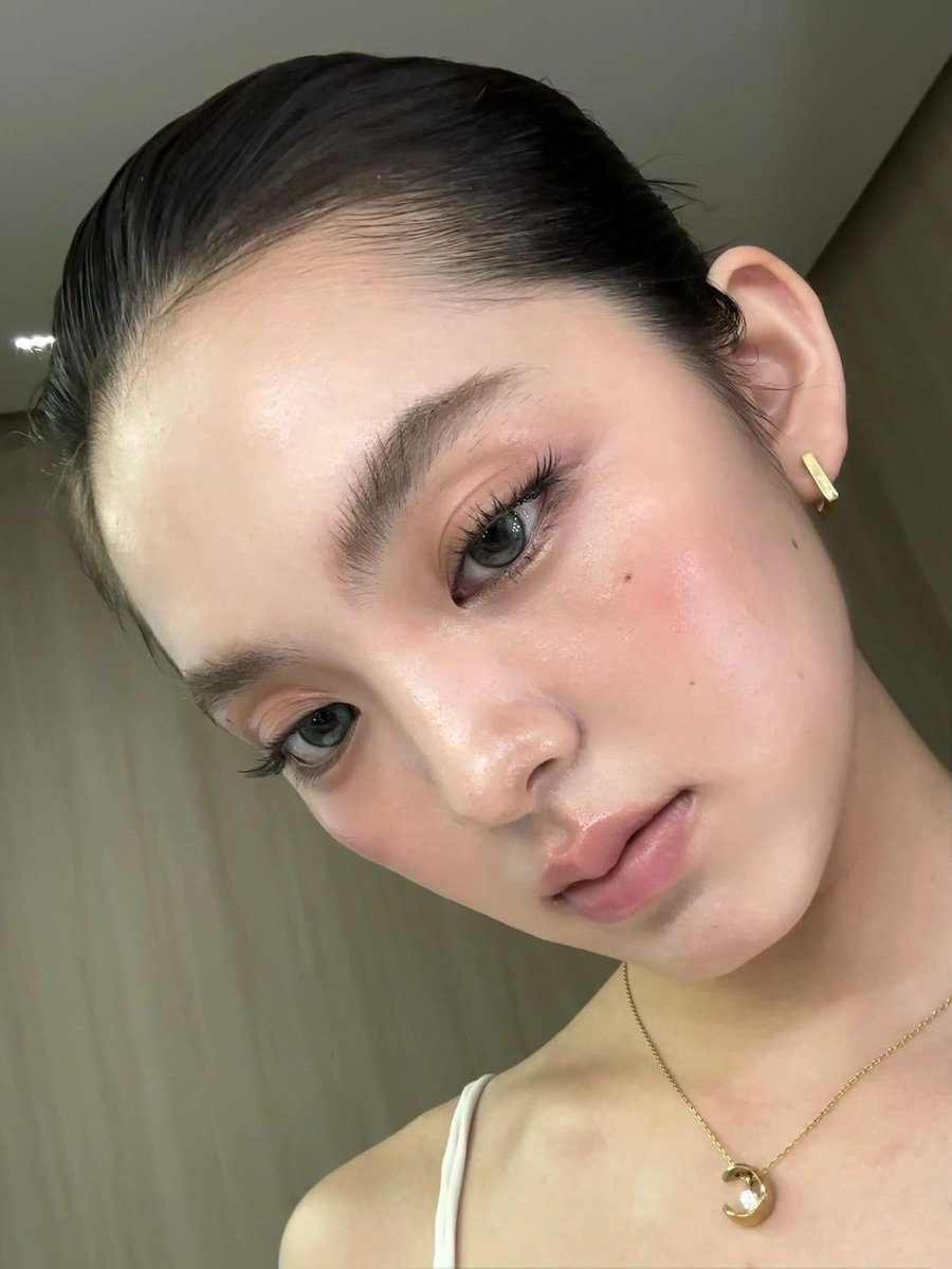 yuyotcn's tweet image. ขอพิกัดเครื่องสำอางทุกอย่างเลยค่ะ ตามรูปประมาณนี้ค่ะ มันสำคัญกับชีวิตเรามาก🥹🥹