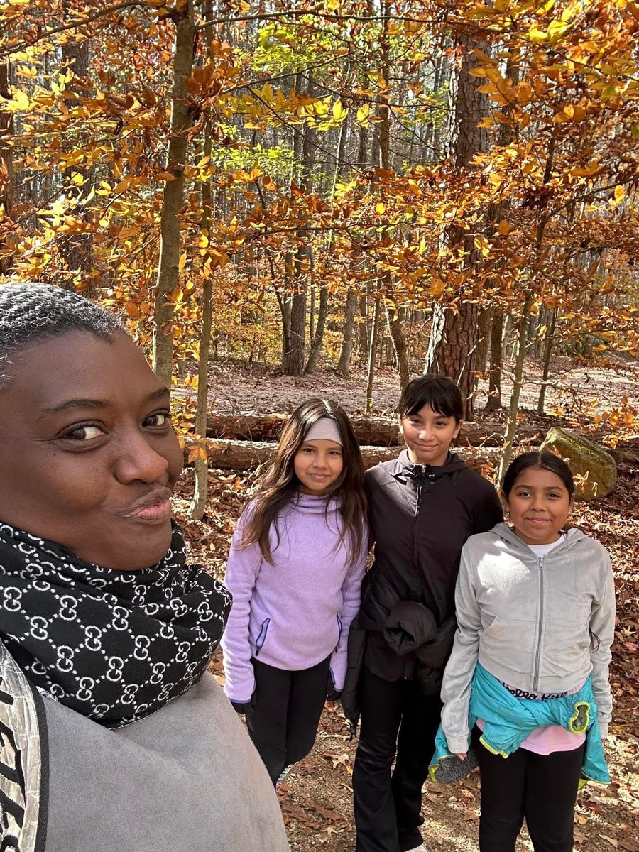 MrsSNicely's tweet photo. Our 5th grade Bulldogs visited #lakecorriher with  @Muddy_Sneakers_ to learn more about weather! 
#getoutdoors #my_kcs @ShadyBrookElem https://t.co/PvA3YiFCpf
