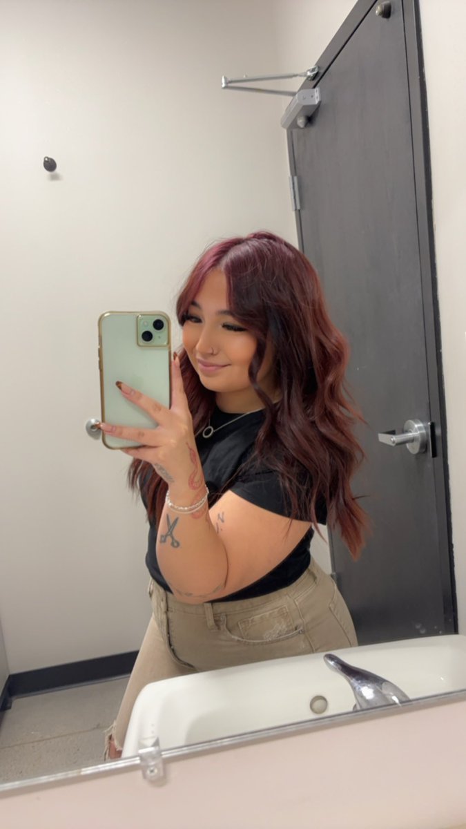 alonifawn's tweet photo. New hair ❤️‍🔥 https://t.co/vnsy9SBAZD
