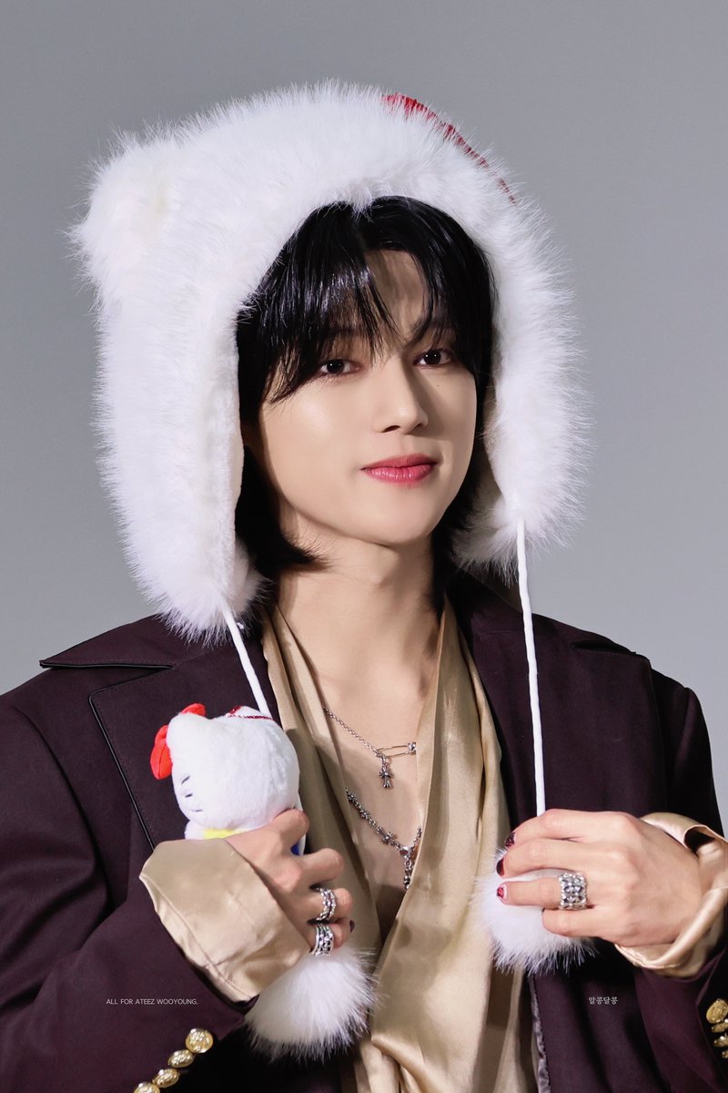binnieyoungie's tweet photo. 241122 에버라인 팬싸

아기고양이...🥺

#우영 #정우영 #wooyoung
#ATEEZ #에이티즈 https://t.co/AXERUuAKqr