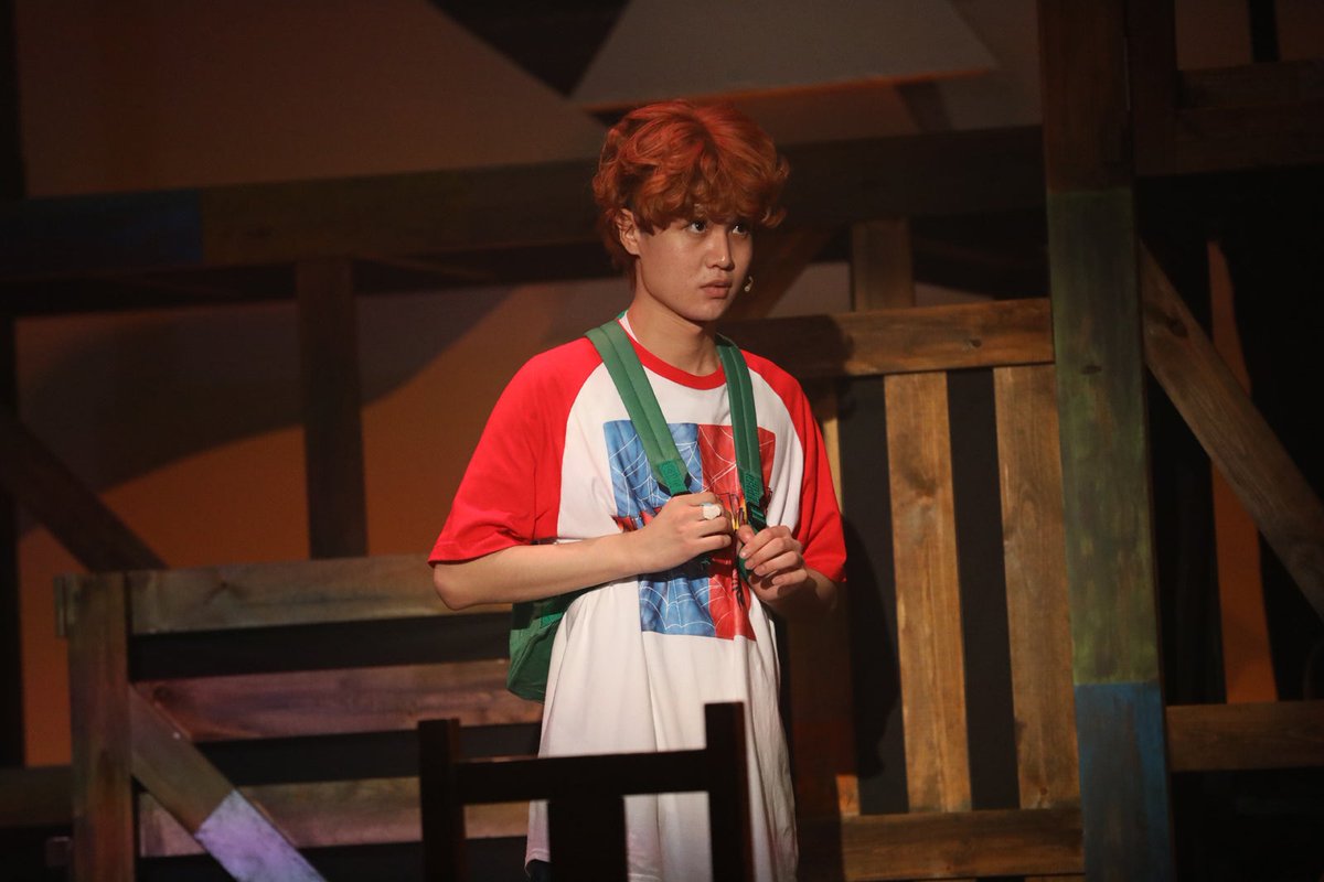 modelpress's tweet photo. Lil かんさい大西風雅、初主演音楽劇
「姉さんは、暖炉の上の、壺の中」開幕

実年齢20歳の大西が10歳の少年快演✨

🔻写真多数・初日レポート
https://t.co/0uue2Z14jr

#マイシス https://t.co/9Rwa8zotZD