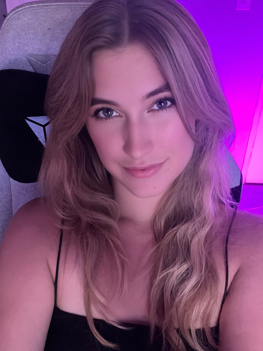 nymfelie tweet media