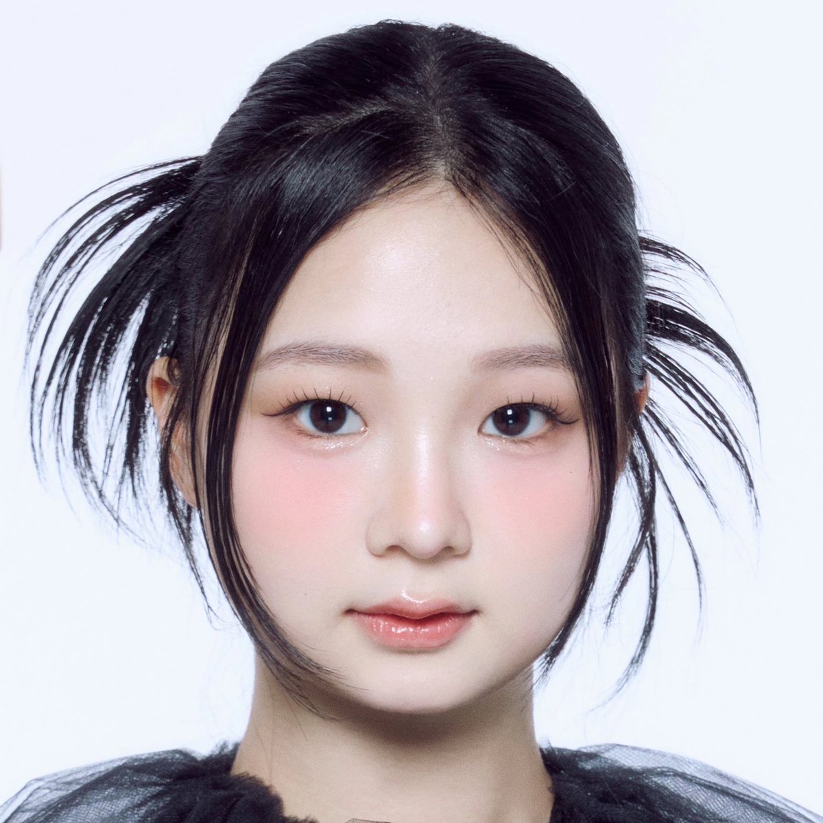 meispics's tweet photo. MADEIN’s GAEUN, a 19yo female idol that was SAed by her CEO who then tried to cover it up by claiming she went on a hiatus for “health reasons”… disgusting.

‼️UNMEIS HELP TREND THE TAGS‼️

JUSTICE FOR GAEUN JUSTICE FOR MADEIN
#BOYCOTT143ENT
#WeStandWithMadein
#WeStandWithGaeun https://t.co/qufs3fMmCh
