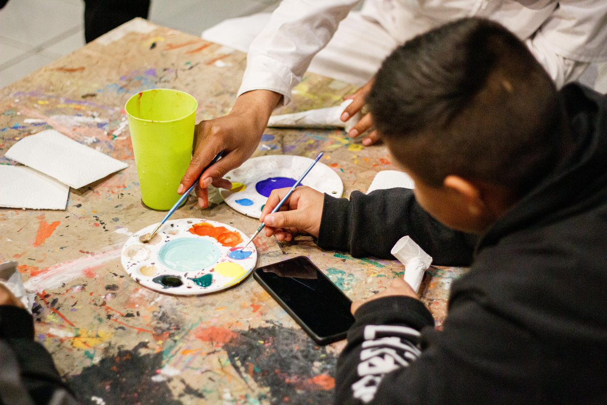 CulturaEdomex's tweet photo. Así vivimos la maravillosa #NocheDeMuseos en el Centro Cultural Mexiquense, dentro del @museohaciendalapila_edomex y el @mahedomex, agradecemos a las y los asistentes que nos acompañaron a disfrutar de la cultura, el arte y música. 
¡Nos vemos en la siguiente!
#ElPoderDeServir https://t.co/BpS0qTMr0w