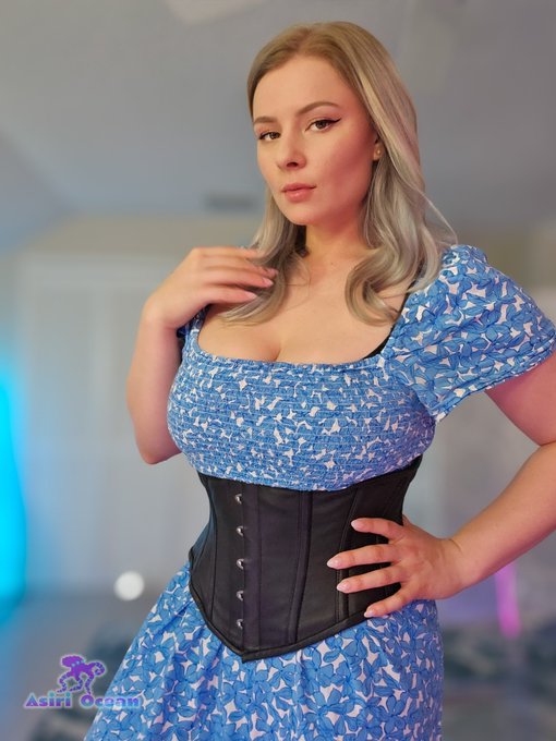 Watch 𝗔𝘀𝗶𝗿𝗶 🐙 𝗢𝗰𝗲𝗮𝗻 🌊's leaked NSFW photo on TwXstars