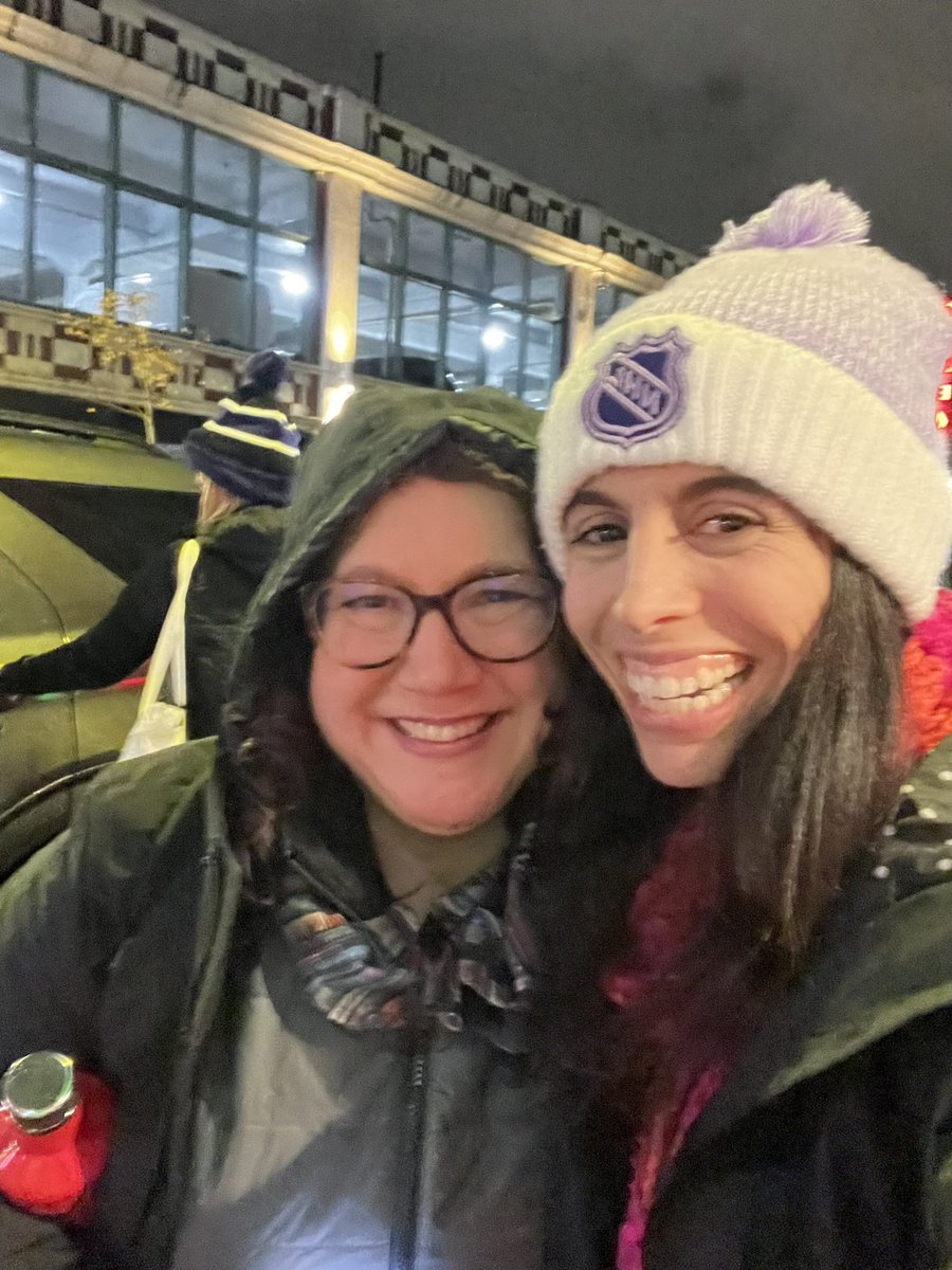 CherylAnne Amendola 🍎 tweet media