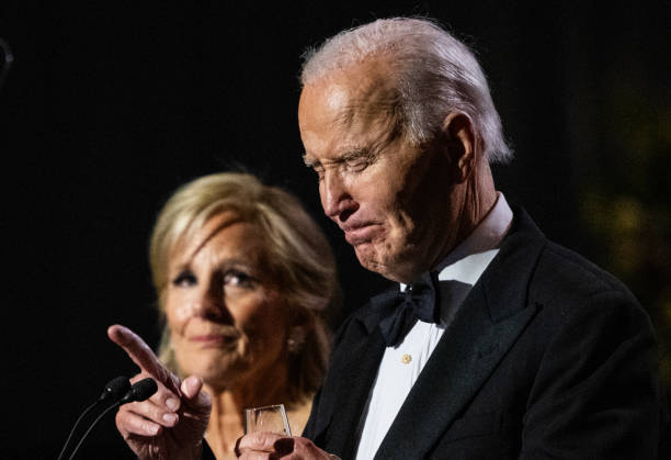 ChrisDJackson's tweet photo. I’ll never forget how some of those who claimed to be his “friends” turned their backs on Joe Biden when he needed them most.

Still pisses me off. He deserved better. https://t.co/q2pJzfnf1x