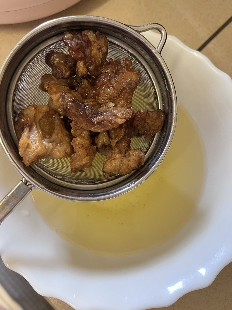 Wbbit's tweet photo. Sabtu things.

Rendering beef tallow. https://t.co/cxTqAezRVq