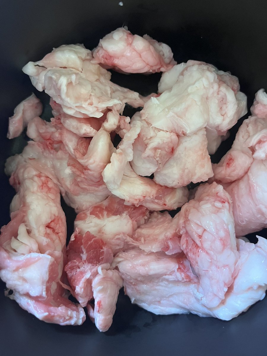 Wbbit's tweet photo. Sabtu things.

Rendering beef tallow. https://t.co/cxTqAezRVq