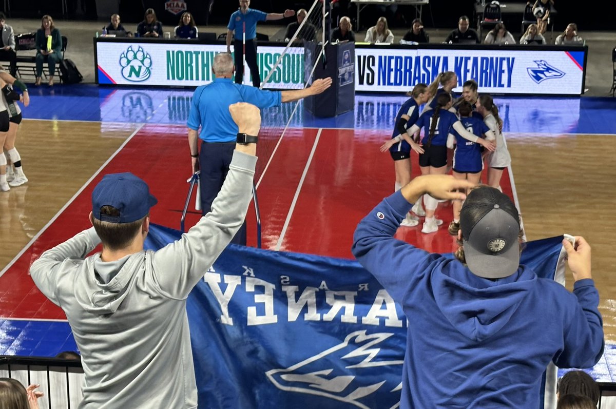 Marc Bauer (@coachmarcbauer) on Twitter photo <a href="/UNK_Athletics/">UNK Athletics</a> has the greatest fans in <a href="/TheMIAA/">The MIAA</a>. Making a difference at the 2024 MIAA Volleyball Championships. #MovingOn <a href="/UNKvolleyball/">UNK Volleyball</a> 💯💪🏐 <a href="/UNK_Athletics/">UNK Athletics</a> has the greatest fans in <a href="/TheMIAA/">The MIAA</a>. Making a difference at the 2024 MIAA Volleyball Championships. #MovingOn <a href="/UNKvolleyball/">UNK Volleyball</a> 💯💪🏐